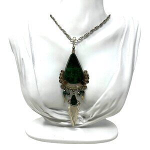 Southwestern Style Necklace Silver Tone and Green Stone Dangle‎ Pendant